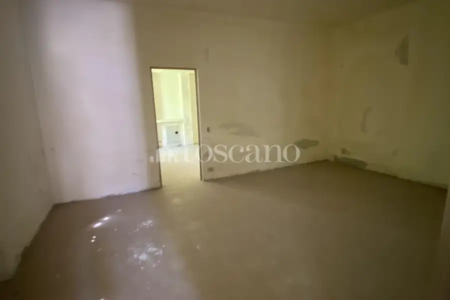 Capannone in vendita di 2000 mq a €4,500 (rif. TS0044VE.A)