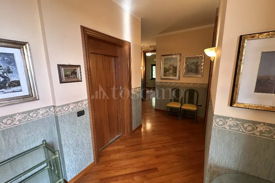 Casale in vendita di 747 mq a €790.000 (rif. 11/2026)