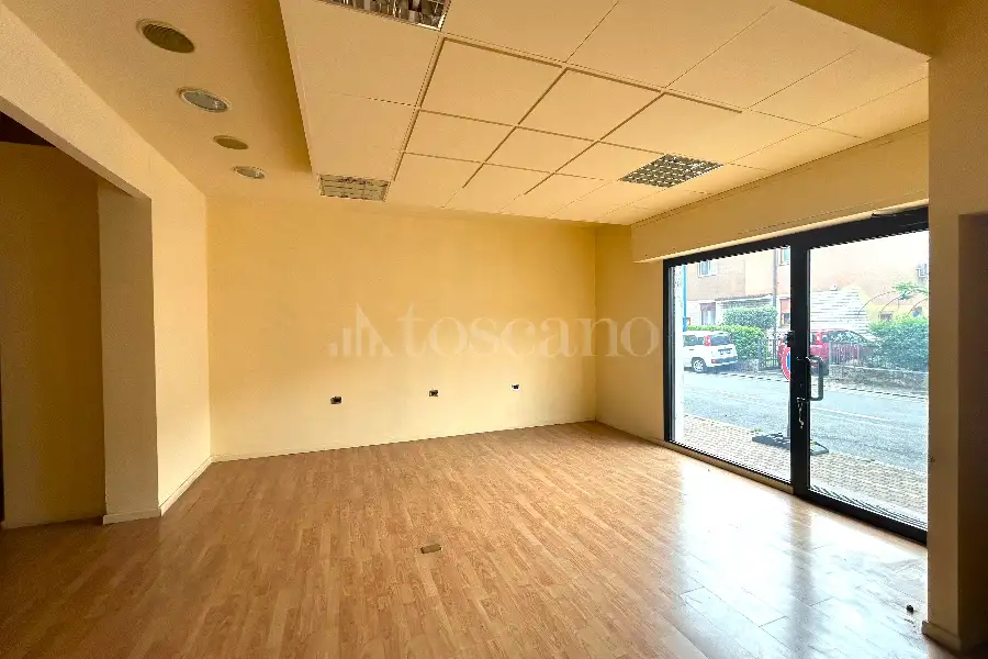 Negozio in vendita di 45 mq a €70.000 (rif. 11/2026)