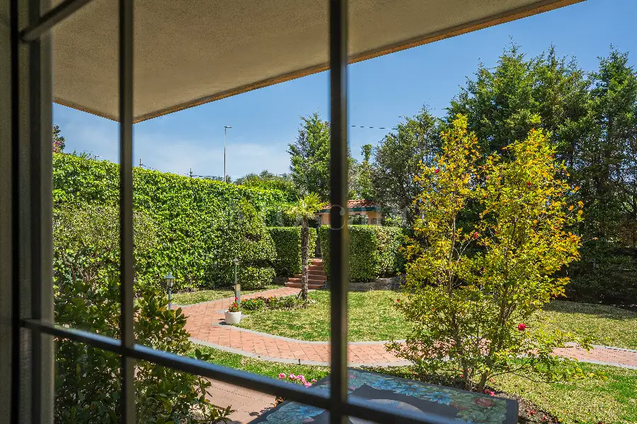 Villa in vendita di 630 mq a €785.000 (rif. 76/2026)