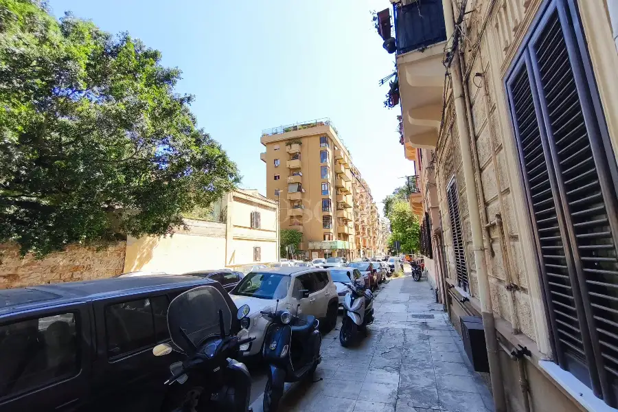Palazzo in vendita di 1.500 mq a €2.200.000 (rif. 65/2026)