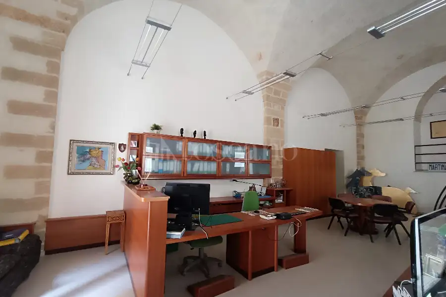 Ufficio in affitto di 140 mq a €2.000 (rif. 70/2024)