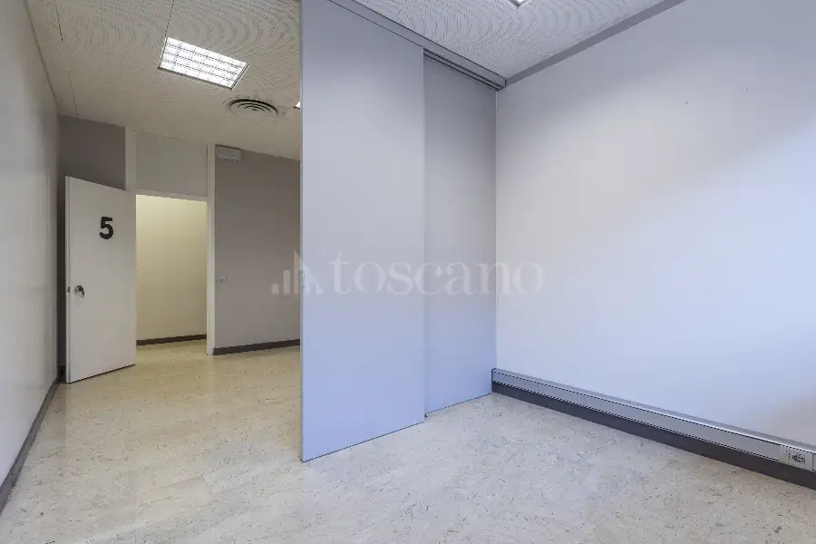Ufficio in affitto di 255 mq a €6.000 (rif. 138/2025)