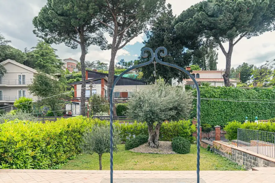 Villa in vendita di 300 mq a €490.000 (rif. 44/2025)
