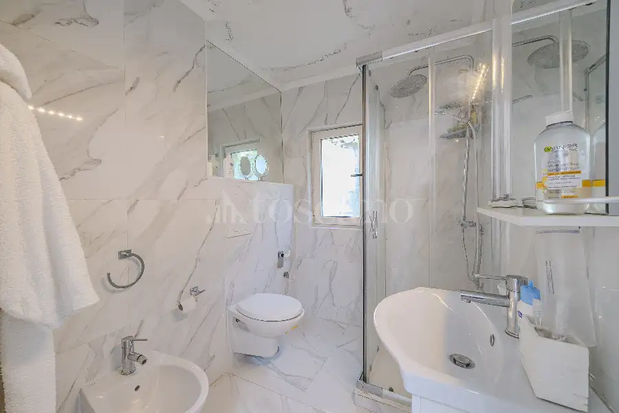 Villa in vendita di 210 mq a €980.000 (rif. 50/2026)