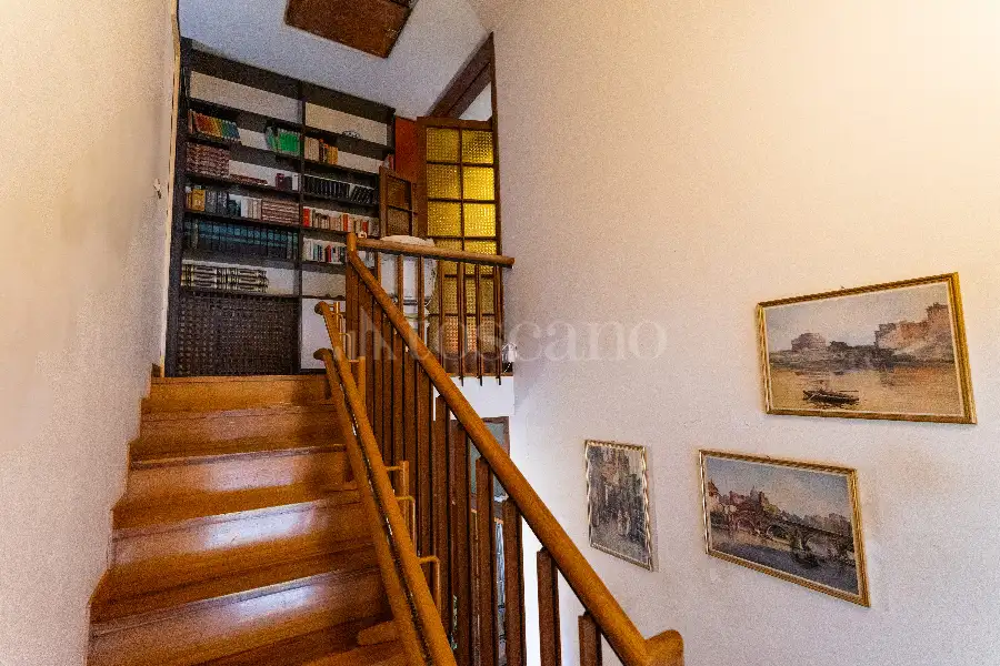 Villa in vendita di 400 mq a €780.000 (rif. 77/2025)