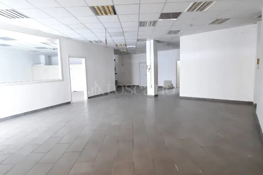 Capannone in vendita di 2.000 mq a €425.000 (rif. 2/2025)
