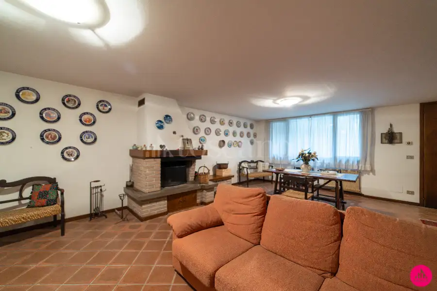 Villino a Schiera in vendita di 310 mq a €440.000 (rif. 53/2026)