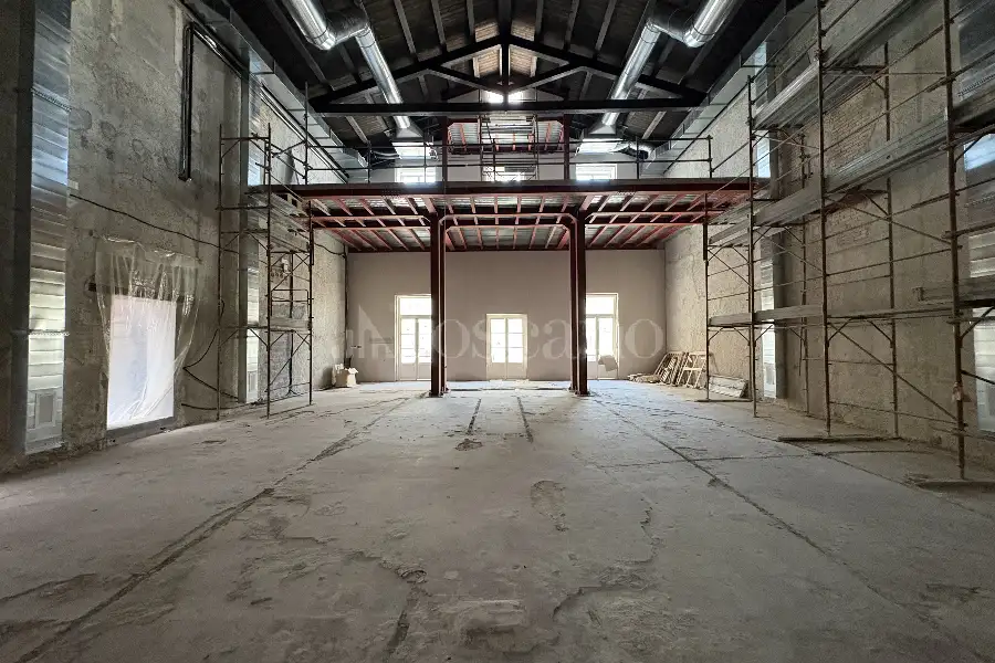 Palazzo in vendita di 813 mq a €1.250.000 (rif. 91/2026)