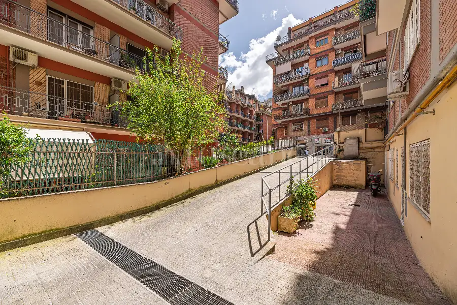Box in vendita di 20 mq a €60.000 (rif. 28/2026)