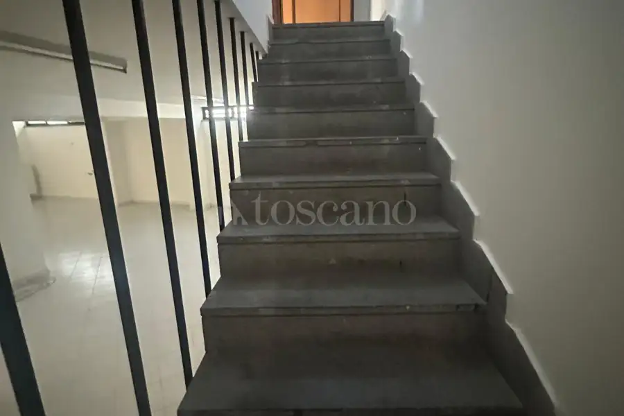 Negozio in affitto di 120 mq a €700 (rif. 109/2025)