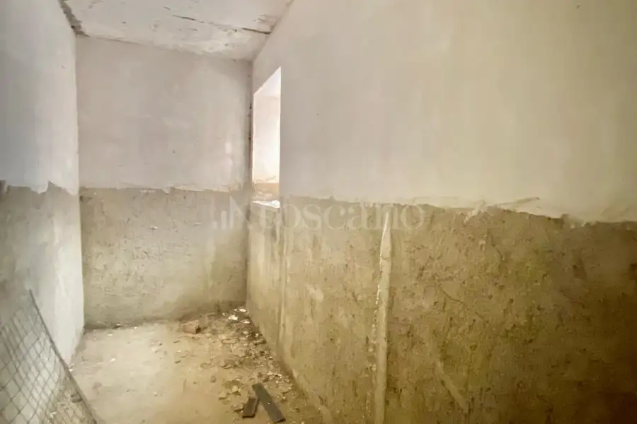 Casa Indipendente in vendita di 190 mq a €30.000 (rif. 133/2026)