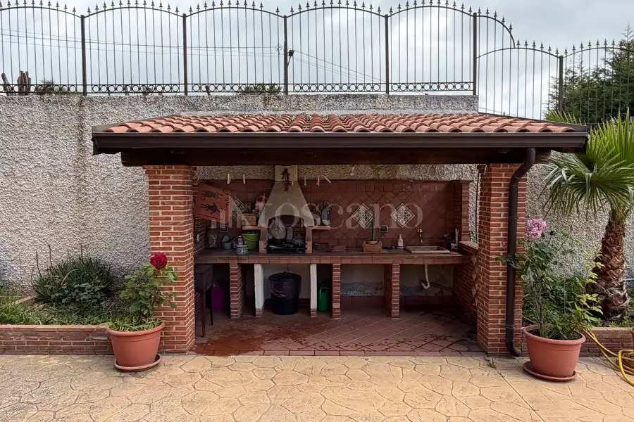 Villa Bifamiliare in vendita di 182 mq a €379.000 (rif. 75/2026)