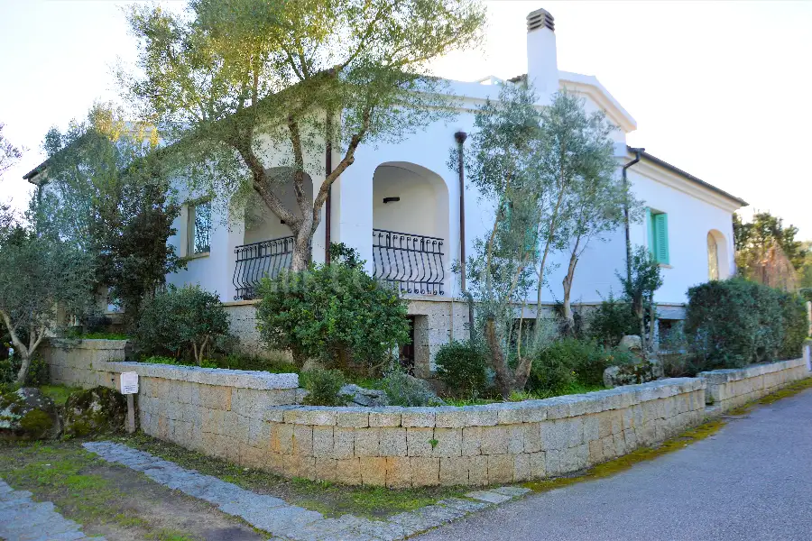 Villa Bifamiliare in vendita di 210 mq a €650.000 (rif. 39/2025)