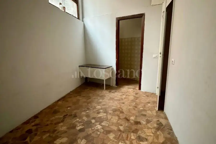 Negozio in affitto di 85 mq a €400 (rif. 145/2026)