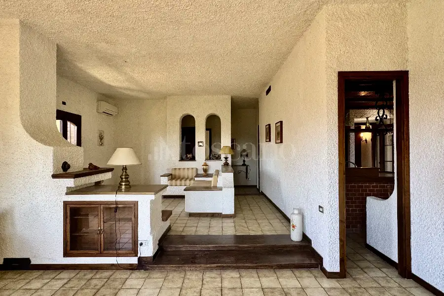 Villa in vendita di 380 mq a €550.000 (rif. 94/2026)