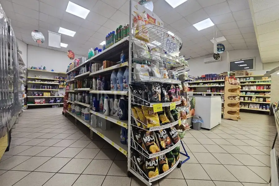 Attività Commerciale in vendita di 100 mq a €65.000 (rif. 86/2025)