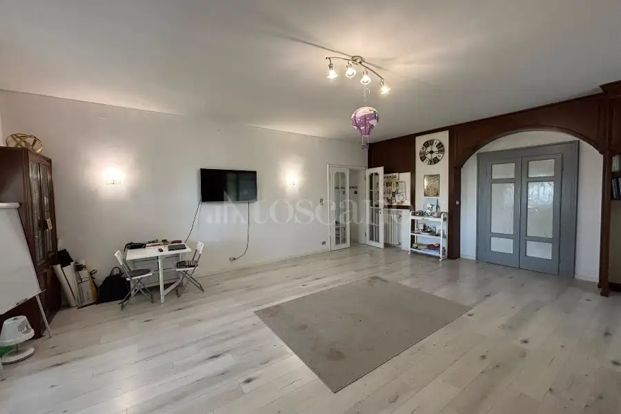 Villa in vendita di 345 mq a €820.000 (rif. 40/2026)