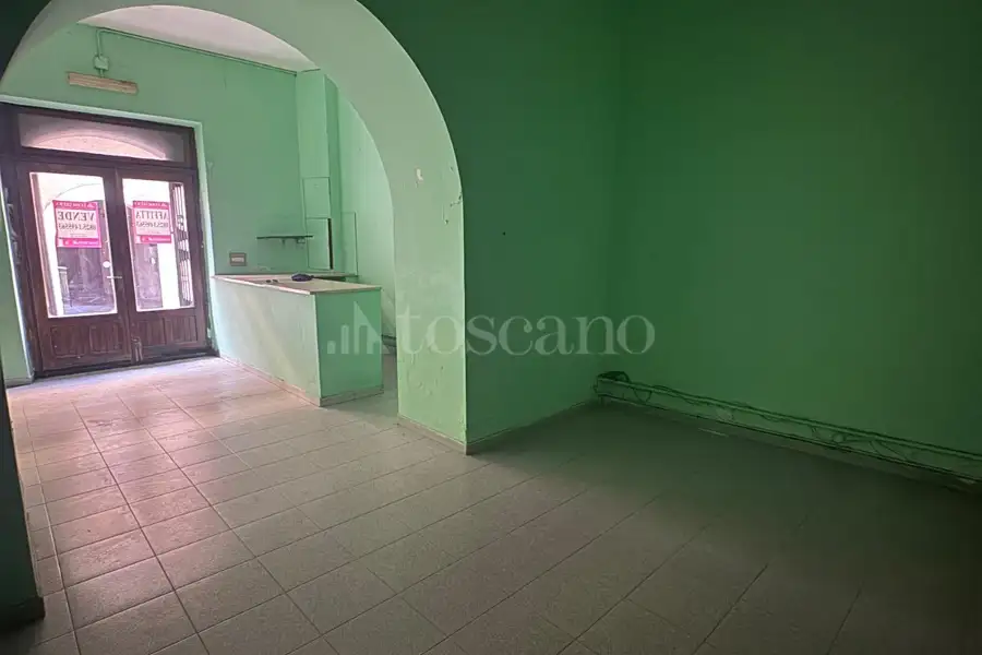 Negozio in affitto di 82 mq a €250 (rif. 98/2026)