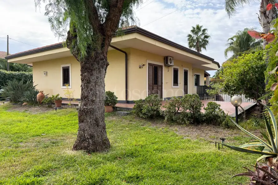 Villa in vendita di 200 mq a €775.000 (rif. 162/2025)