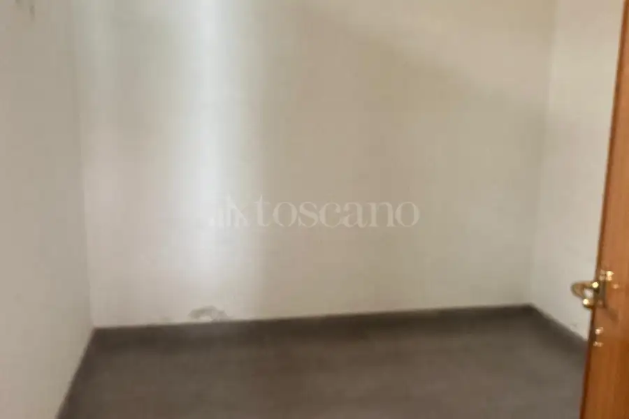 Negozio in affitto di 60 mq a €500 (rif. 114/2024)