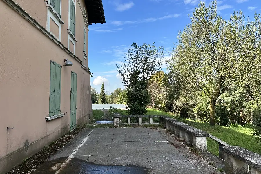 Villa in vendita di 870 mq a €729.000 (rif. 28/2024)