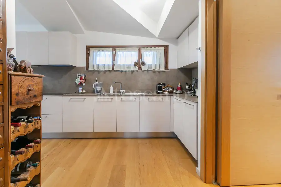 Villa Bifamiliare in vendita di 680 mq trattativa riservata (rif. 42/2025)