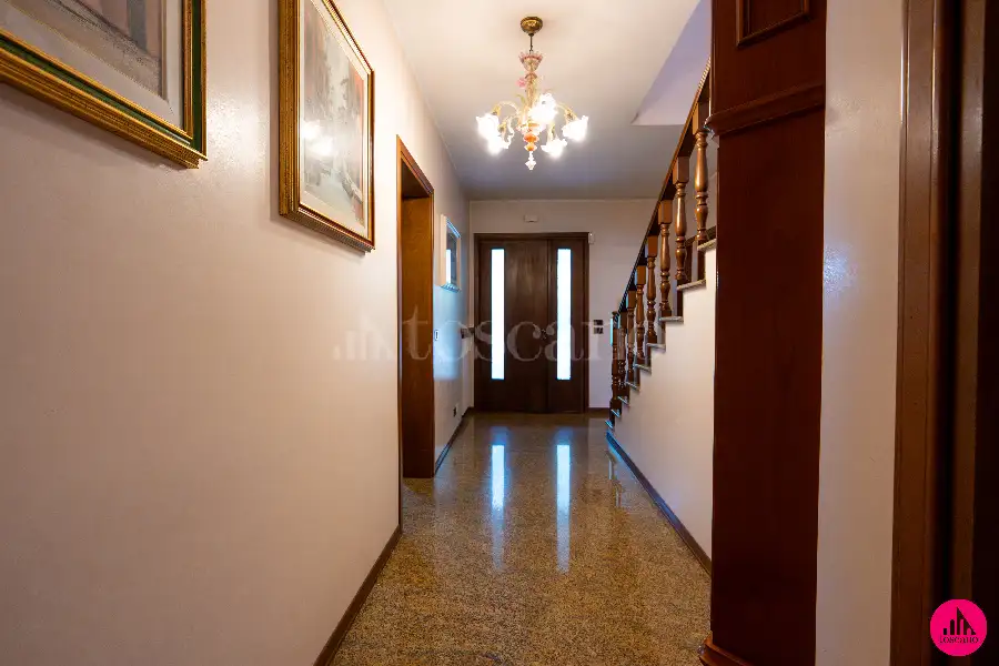Villino a Schiera in vendita di 228 mq a €395.000 (rif. 177/2026)