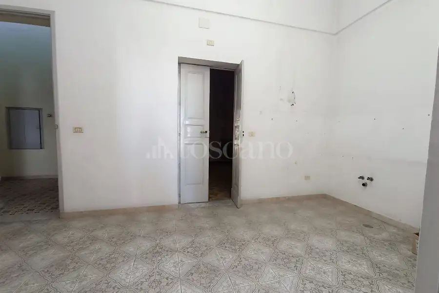 Palazzo in vendita di 270 mq a €650.000 (rif. 19/2024)