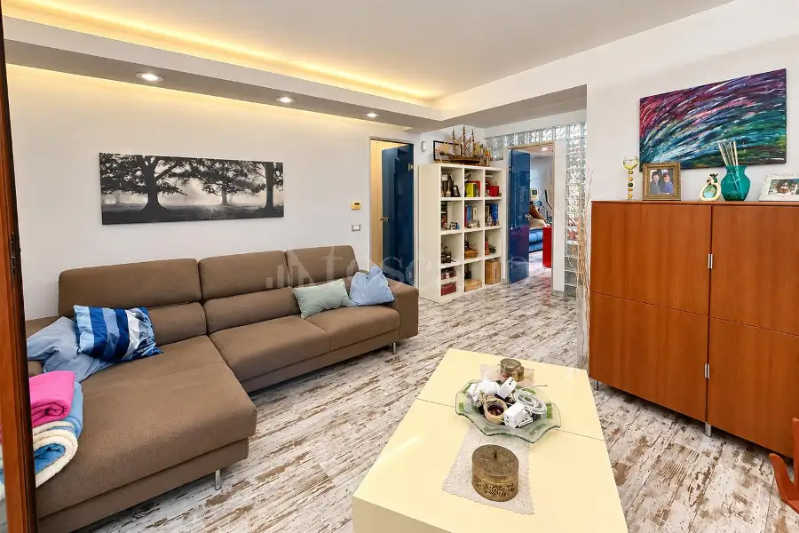 Villa Bifamiliare in vendita di 150 mq a €435.000 (rif. 13/2026)