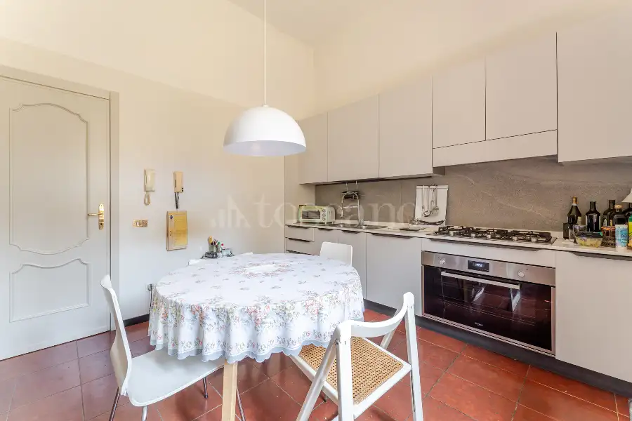 Casa in vendita di 360 mq trattativa riservata (rif. 44/2026)