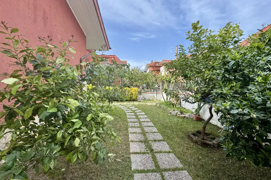 Villa Bifamiliare in vendita di 120 mq a €289.000 (rif. 4/2026)