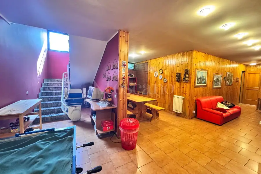 Villa in vendita di 300 mq a €420.000 (rif. 16/2026)