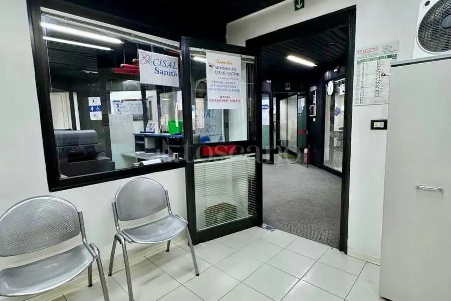 Ufficio in affitto di 300 mq a €1.000 (rif. 23/2026)
