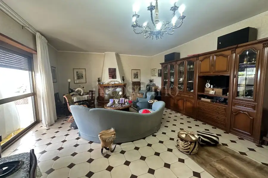 Villa Bifamiliare in vendita di 255 mq a €299.000 (rif. 34/2025)