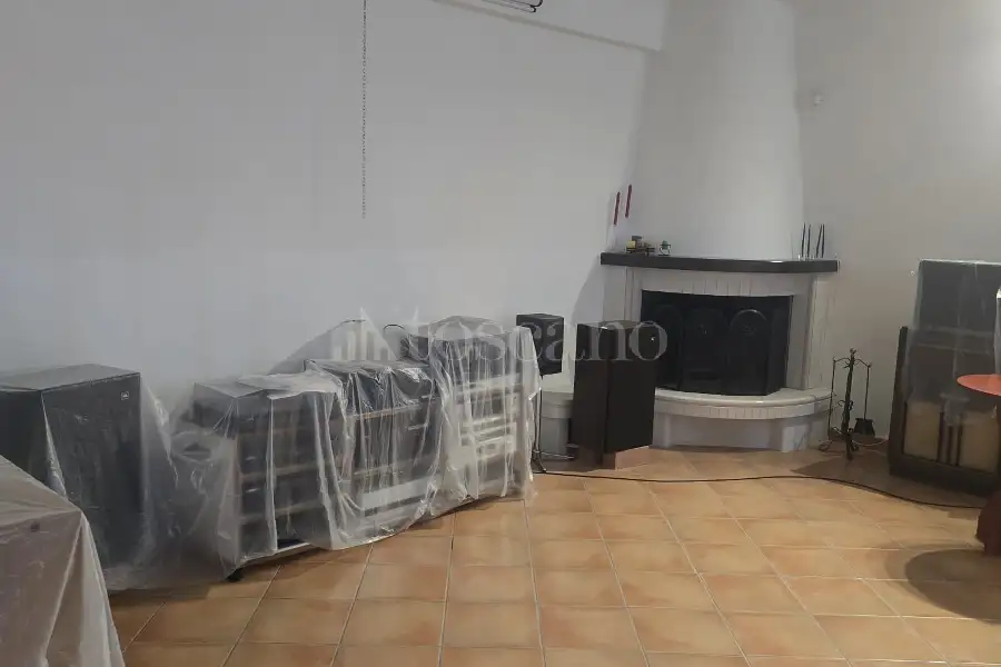 Villa Bifamiliare in vendita di 220 mq a €220.000 (rif. 63/2026)