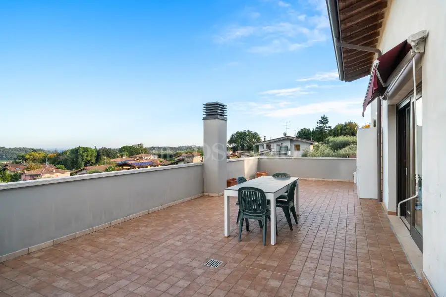 Attico in vendita di 250 mq a €680.000 (rif. 56/2026)