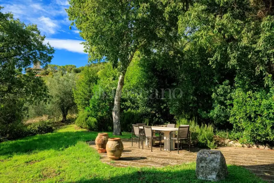 Villa in vendita di 300 mq a €1.450.000 (rif. 40/2025)