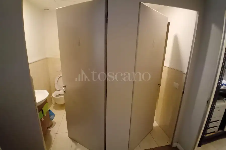 Negozio in vendita di 240 mq a €2.390.000 (rif. 9/2023)