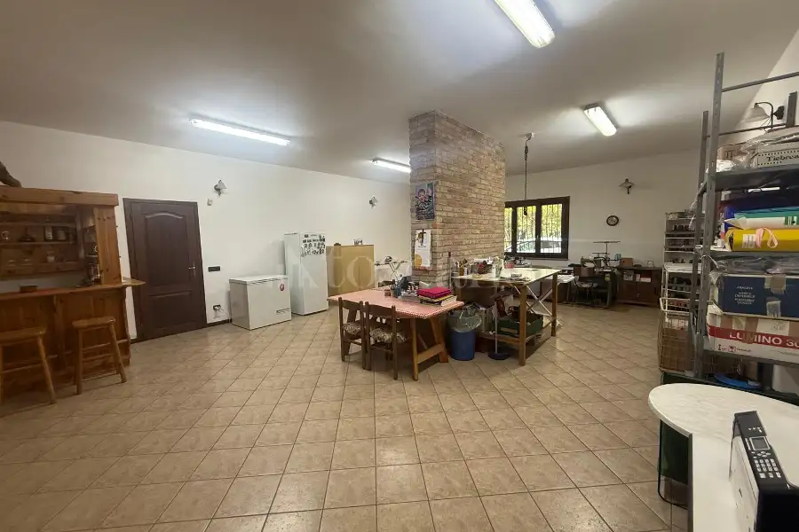 Casa Indipendente in vendita di 332 mq a €655.000 (rif. 52/2026)