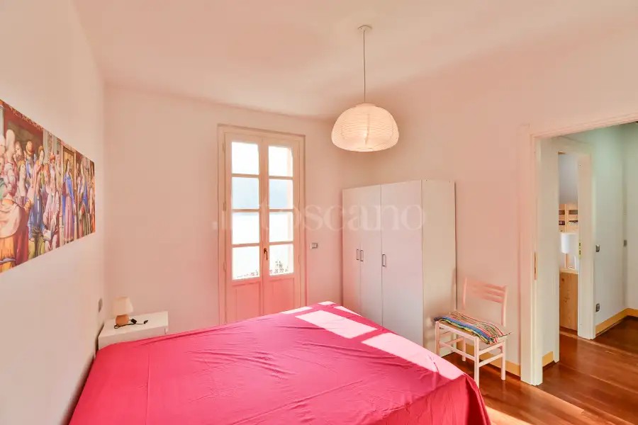 Villa Plurifamiliare in vendita di 400 mq a €3.150.000 (rif. 11/2025)