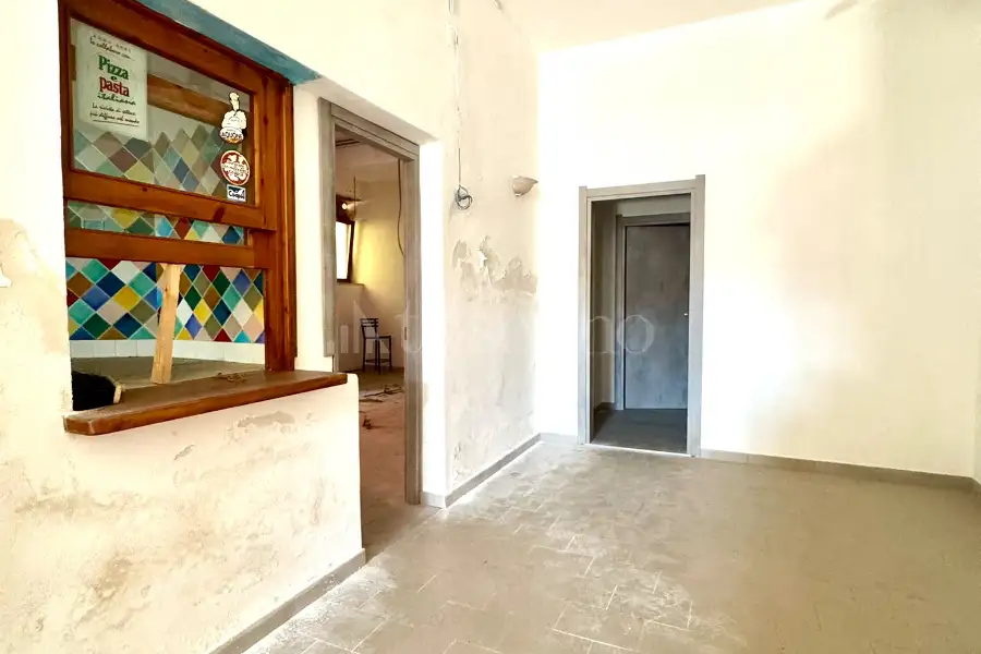 Negozio in vendita di 139 mq a €75.000 (rif. 136/2026)
