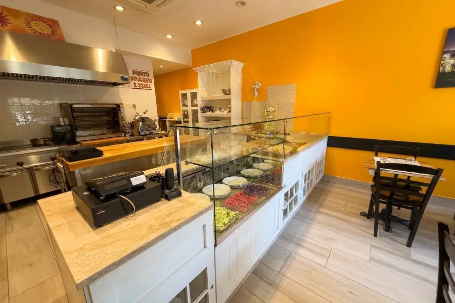 Negozio in vendita di 70 mq a €235.000 (rif. 14/2026)