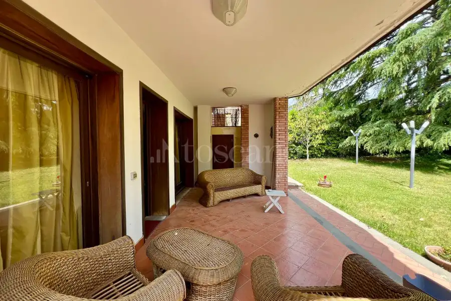 Villa Bifamiliare in vendita di 287 mq a €415.000 (rif. 87/2025)