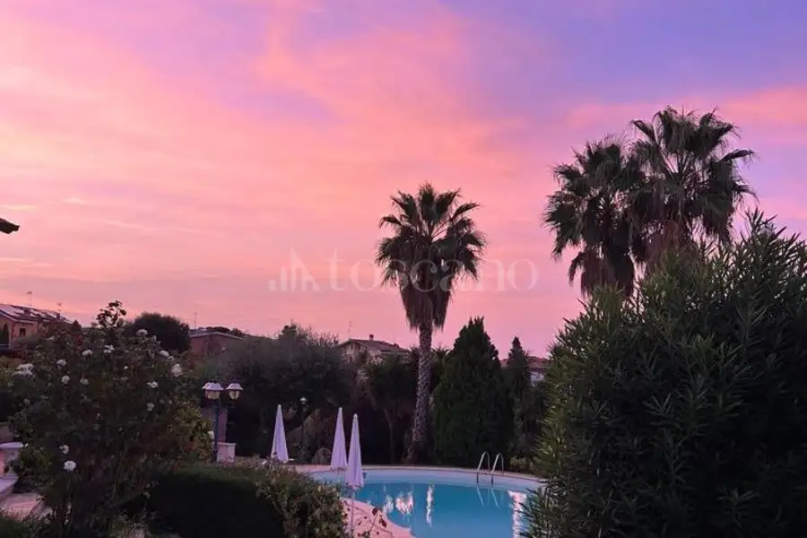 Villa in vendita di 650 mq a €998.000 (rif. 10/2024)