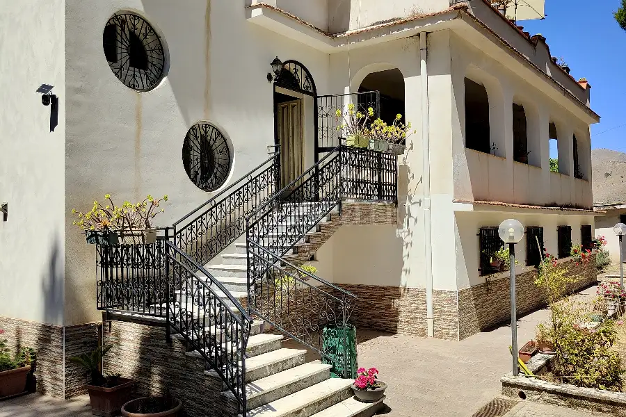 Villa in vendita di 500 mq a €255.000 (rif. 41/2026)