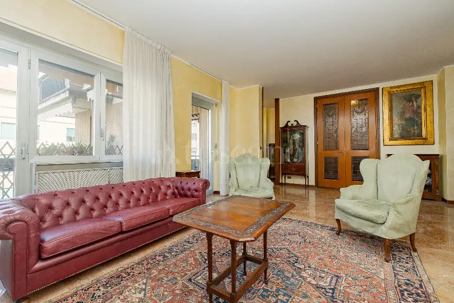 Casa in vendita di 180 mq a €1.395.000 (rif. 32/2026)