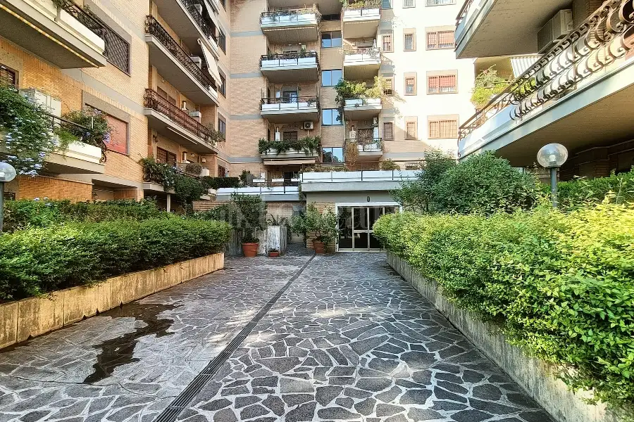Stanza in affitto di 11 mq a €300 (rif. 19/2026)