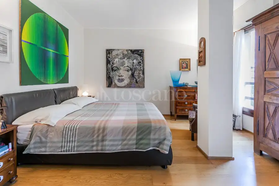 Villa Bifamiliare in vendita di 680 mq trattativa riservata (rif. 42/2025)