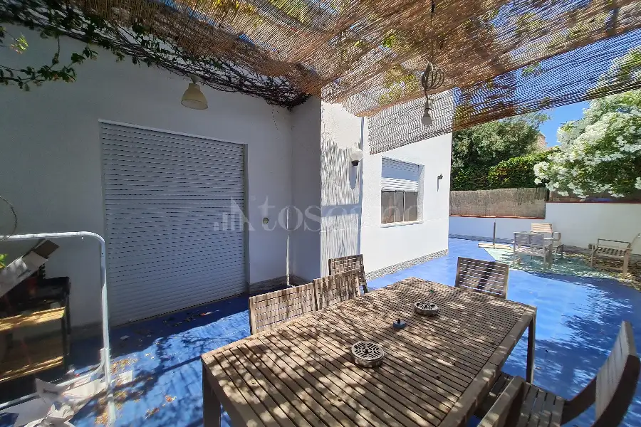 Villa Bifamiliare in vendita di 203 mq a €760.000 (rif. 51/2026)